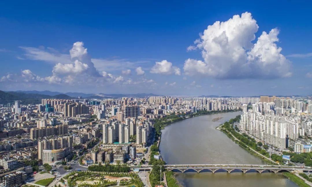 粤地风华墨韵长